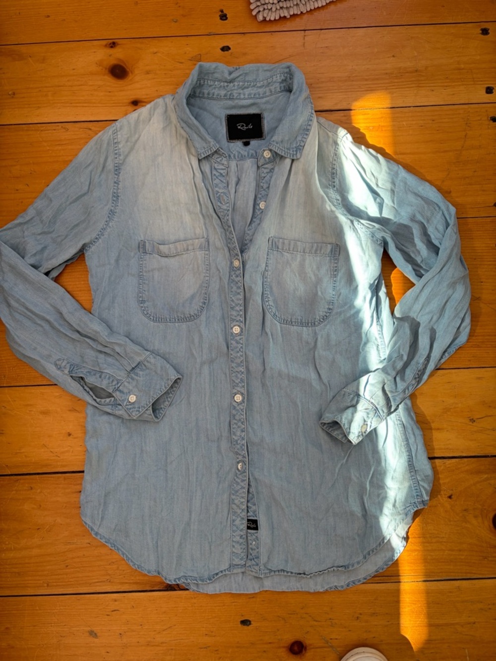 Rails Chambray Button Down Shirt Light Blue Soft Casual Size M - Picture 5 of 7